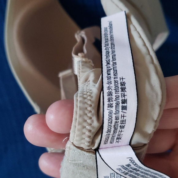 3/$45 Victoria's Secret t-shirt lightly lined wireless bra - Picture 8 of 10